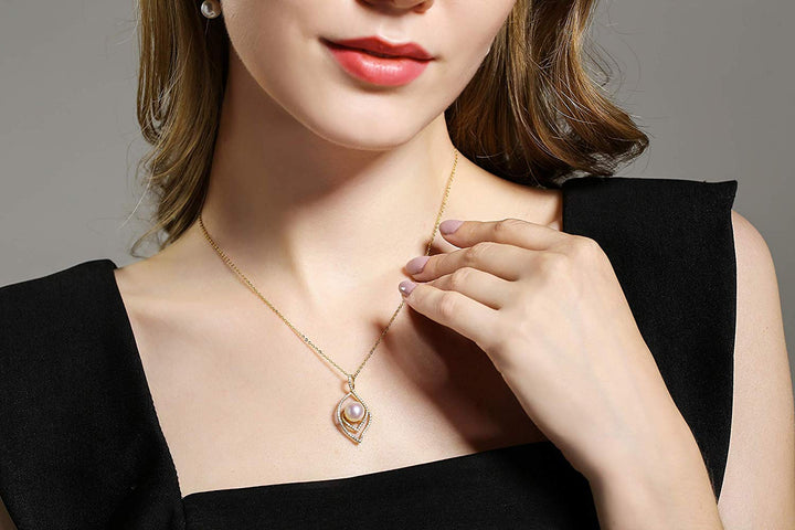 Lucky Peacock Genuine Pearl Necklace