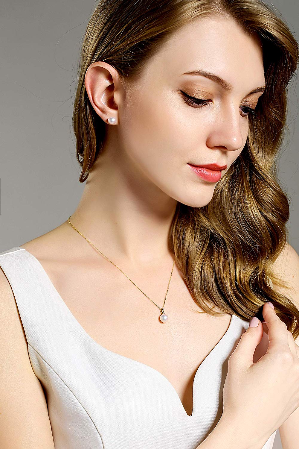 14K Heavy Yellow Gold Genuine White Pearl Stud Earrings