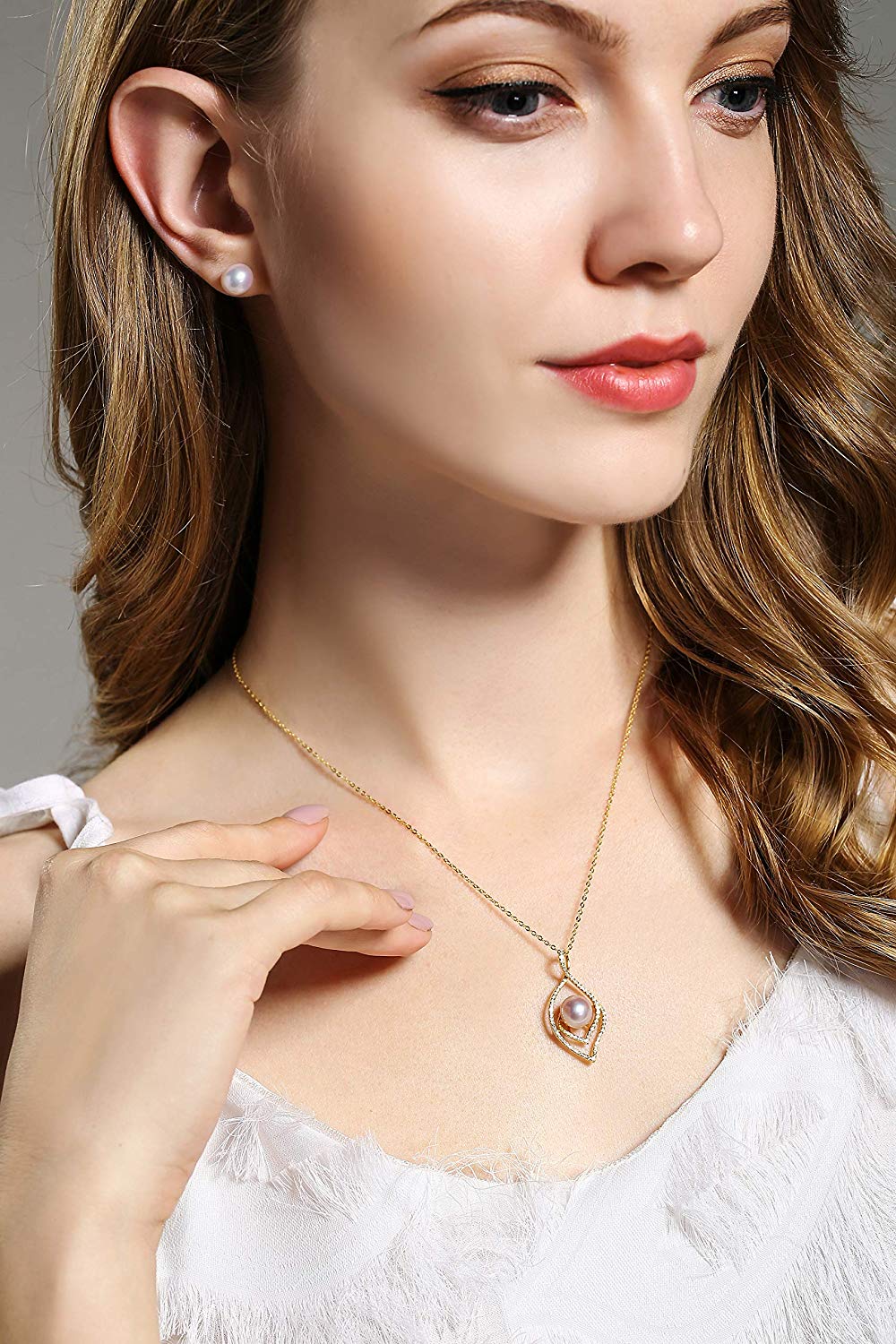 14K Heavy Yellow Gold Genuine White Pearl Stud Earrings