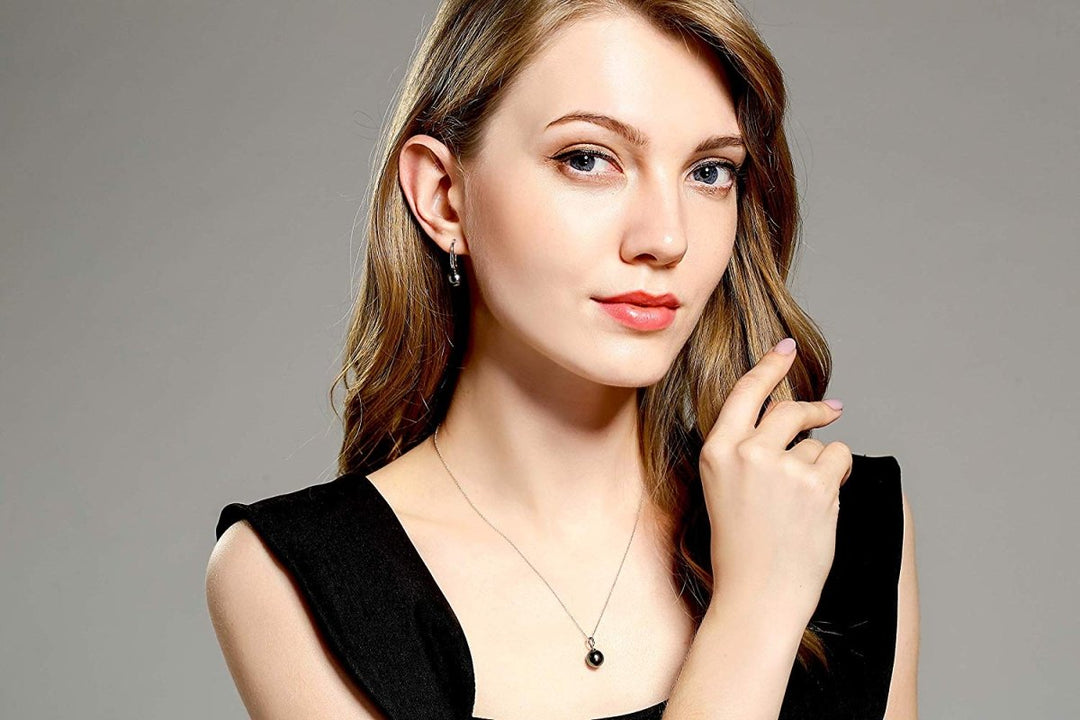 18K Solid Gold Tahitian Black Pearl Pendant Necklace - CHAULRI