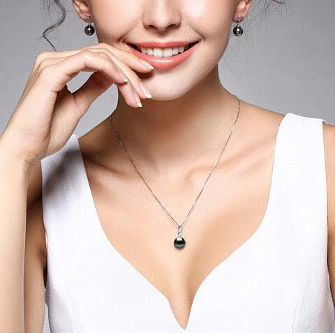 CHAULRI Solid 18K White Gold Tahitian Black Pearl Pendant Necklace