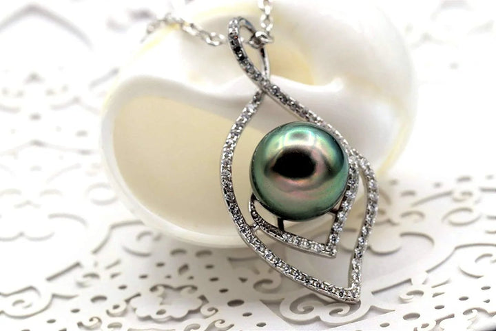 Lucky Peacock Genuine Tahitian Black Pearl Necklace - CHAULRI